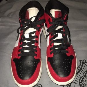 jordan 1 mid chicago colorway no box size 9